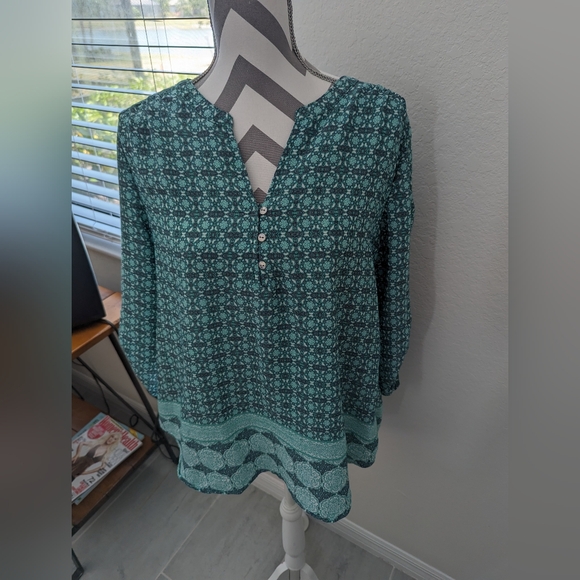 Kim Rogers Abstract Print Tunic Blouse - Picture 2 of 6